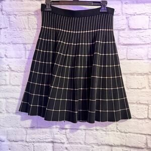 GRACELEMENTS SZ M BLACK AND TAN CHECKERED SKIRT